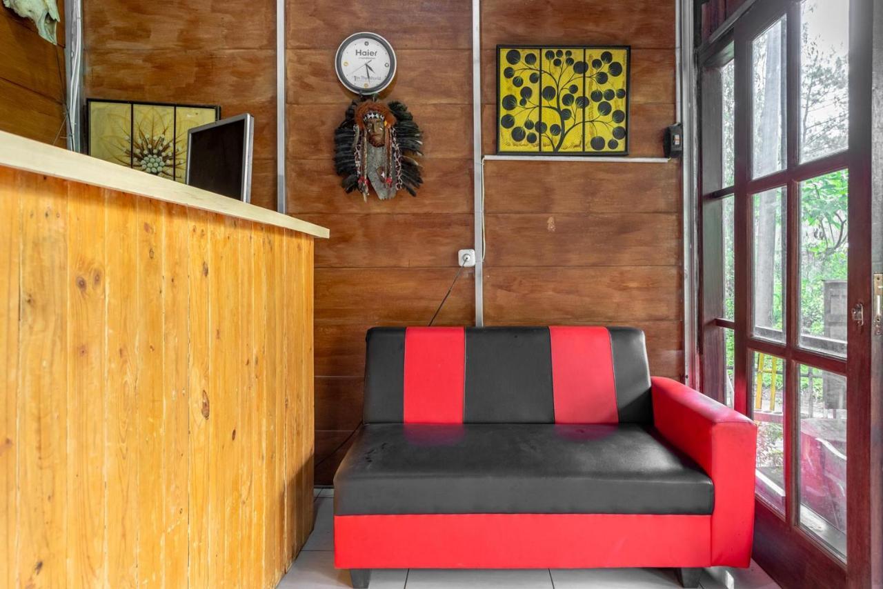 Reddoorz @ Apache Camp Otel Batu  Dış mekan fotoğraf